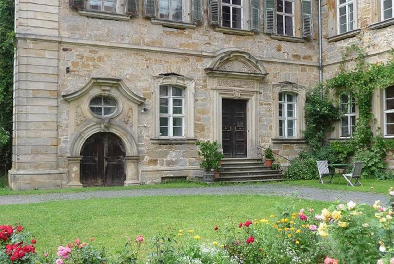 Отель Ferienzimmer Im Schloss Burgpreppach Экстерьер фото